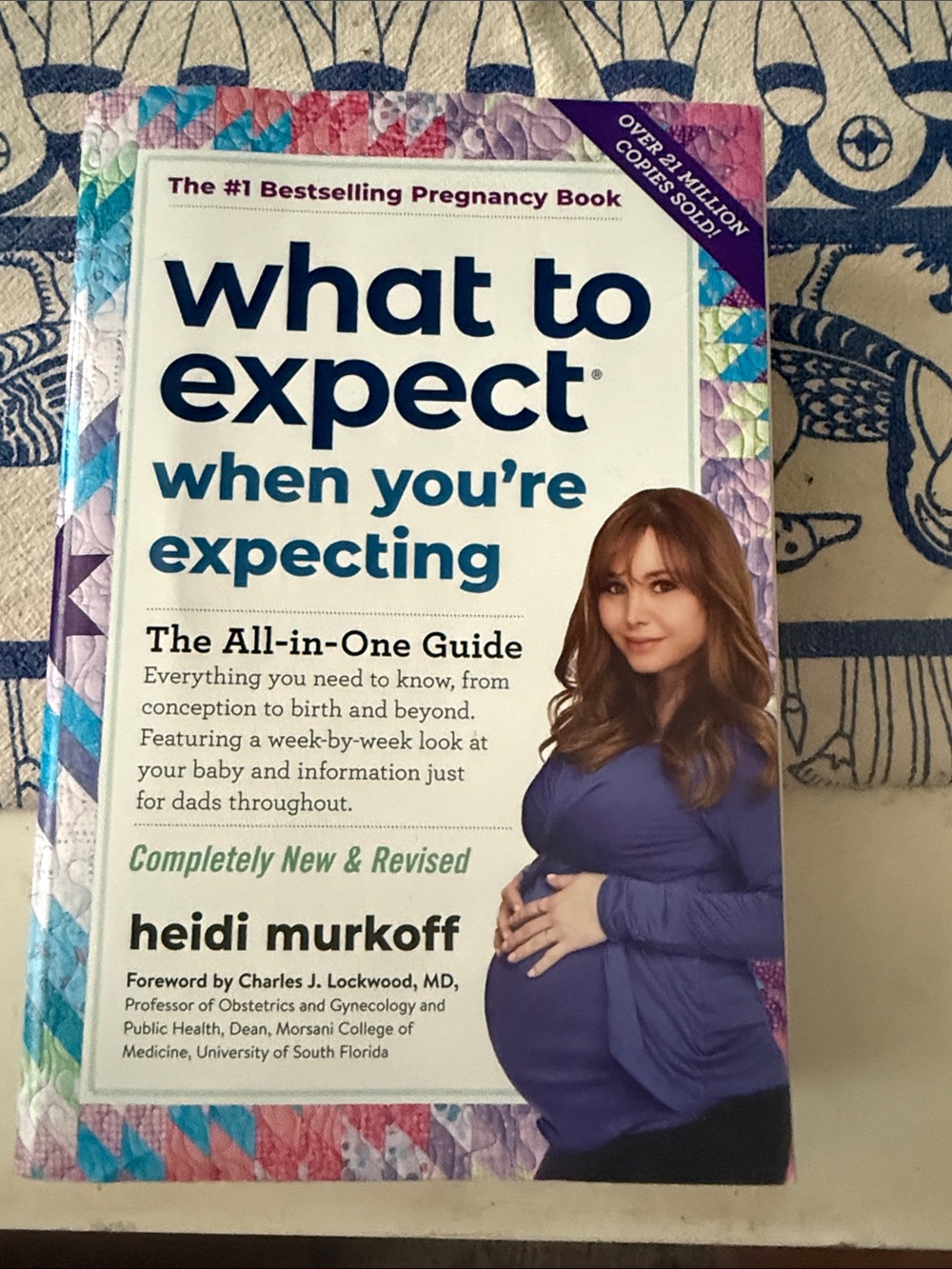 What to Expect When You're Expecting by Heidi Murkoff - White & Blue paperback
